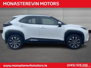 Toyota Yaris Cross LUNA SPORT MON 4DR - Image 4