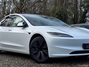 🔥 2024 Tesla Model 3 Highland RWD White Interior - Image 4