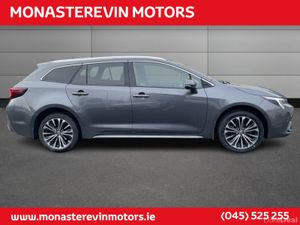 Toyota Corolla HYBRID SOL TS 4DR AUTO - Image 3