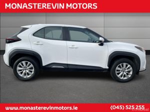 Toyota Yaris CR LUNA 4DR AUTO - Image 4