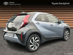 Toyota Aygo X DESIGN // NEW MODEL // REAR CAMERA / - Image 2