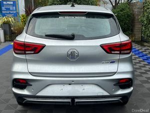MG ZS 73KWH // LONG RANGE MODEL // VERY LOW MILEAG - Image 2