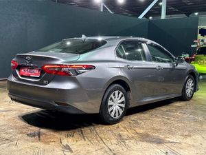 Toyota Camry HYBRID - CRUISE CONTROL - REVERSE CAM - Image 4