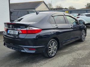 Honda Grace 1.5 PETROL EX SENSING HYBRID AUTO - Image 4