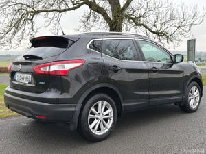 Nissan Qashqai 2016 SV Huge Spec - Image 4