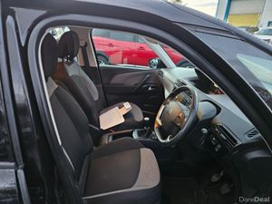 Citroen C4 Picasso Touch Edition Bluehdi 120 4DR - Image 4