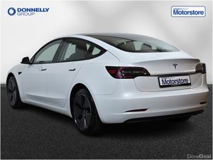 Tesla Model 3 Saloon Standard Plus - Image 2