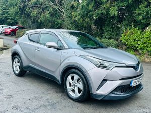 TOYOTA CH-R 2019  PETROL HYBRID  AUTOMATIC 🔥 - Image 4