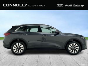 Audi Q5 €652 p/m - SE E-HYBRID QUATTRO 299BHP A/T - Image 4