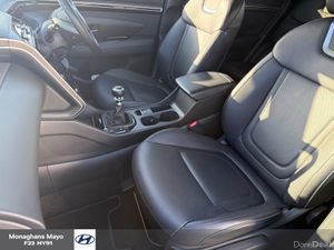 Hyundai Tucson EXECUTIVE 1.6 DIESEL 5DR - Image 4