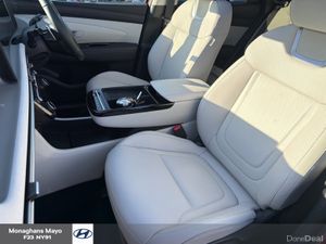 Hyundai Tucson PLATINUM 1.6 PETROL PLUG IN HYBRID - Image 4