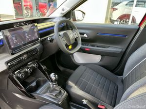 Citroen C3 PLUS PURETECH 100 MY20 4DR - Image 3