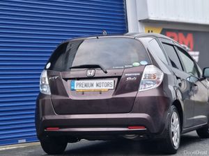 Honda Fit Hybrid Automatic - Image 4