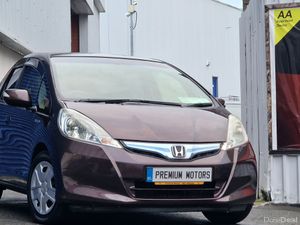 Honda Fit Hybrid Automatic - Image 2