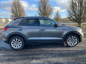 Volkswagen T-Roc 2018 - Image 4