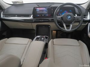 BMW iX1 xDrive30 xLine - Image 4