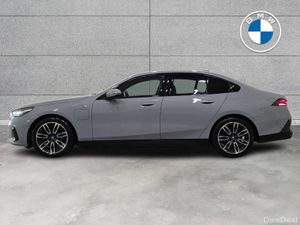 BMW 5-Series 530e M Sport Saloon - Image 4