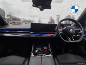 BMW M5 Saloon - Image 4
