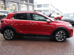 K4 5DR HATCHBACK  // FULL BLACK LEATHER // STUNNIN - Image 3