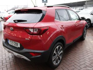 K4 5DR HATCHBACK  // FULL BLACK LEATHER // STUNNIN - Image 4