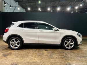 Mercedes-Benz GLA FULL BLACK LEATHER - 17'' FACTOR - Image 3