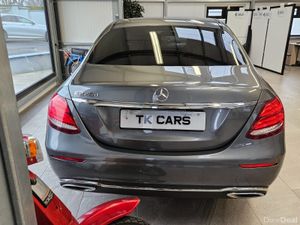 16 MERCEDES-BENZ E-CLASS 200 AVANTGARDE - Image 4