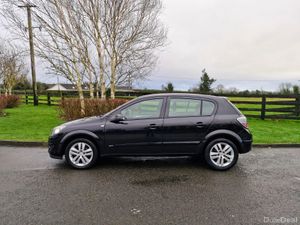 Opel Astra 1.4 petrol ( NCT and TAX ) !! - Image 3