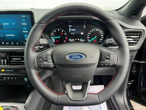 Ford Focus ST-LINE 1.0 HYBRID // VERY LOW MILEAGE - Image 4