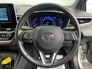 Toyota Corolla SPORT 1.8 HYBRID // DIAMOND CUT ALL - Image 4
