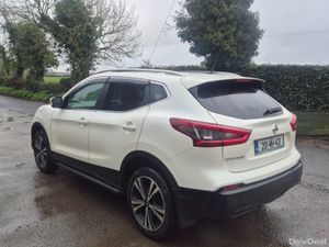 201 Nissan Qashqai 1.3 petrol high spec passed nct - Image 4