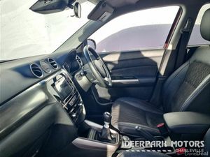Suzuki Vitara 1.4 Hybrid SZ5 MT - Image 4