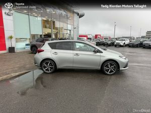Toyota Auris HYBRID LUNA SPORT 4DR AUTO - Image 3