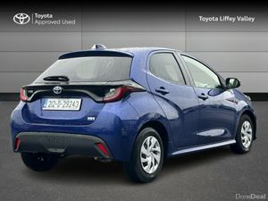 Toyota Yaris YARIS 1.5 HYBRID - Image 2
