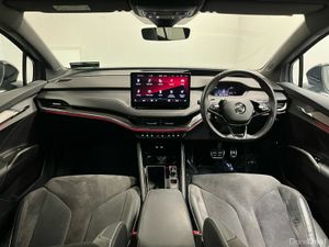 Skoda Enyaq Sportline IV 80 - Crystal Grille - Rev - Image 4