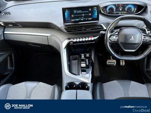 Peugeot 3008 HYBRID2 180bhp PHEV Allure - Image 4