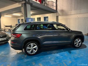 STYLE 2.0 TDI 150HP 4X4  7 SEATER - Image 4