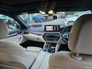 BMW 5-Series 520D M Sport Pro 5SMA 4DR Auto - Image 4