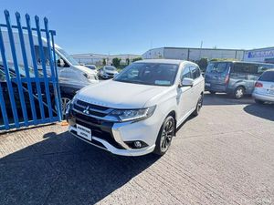 Mitsubishi Outlander 2.0 Hybrid Plug in 2018 - Image 2
