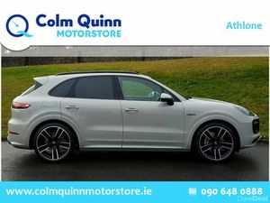Porsche Cayenne 3.0 V6 Platinum Edition - High Spe - Image 3
