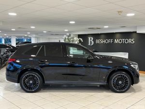 Mercedes-Benz GLC 300e 4MATIC URBAN EDITION=252 RE - Image 2