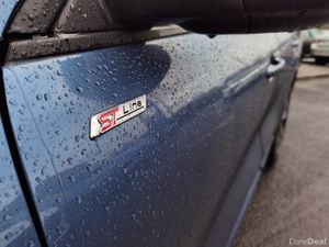 FORD KUGA 2.5 ST-LINE X EDITION AUTO PHEV - Image 2