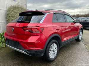 Volkswagen T-Roc ACTIVE AUTOMATIC 1.5 PETROL //VER - Image 4