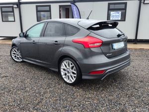 Ford Focus ST-LINE - Image 4
