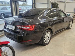 18 SKODA SUPERB STYLE AUTOMATIC - Image 3