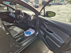 TOYOTA C-HR / 2023 / 1.8 HYBRID / AUTOMATIC - Image 3