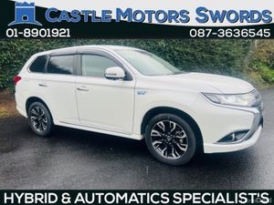 Mitsubishi Outlander STUNNING HYBRID PLUG-IN JEEP - Image 2