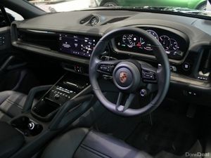 Porsche Cayenne E-Hybrid Black Edition - Image 2
