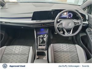 Volkswagen Golf 1.5 TSI 130HP R-Line - Image 3