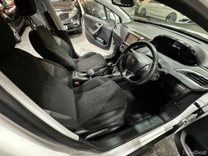 Peugeot 2008 1.2 Puretech 82bhp Active - Image 4