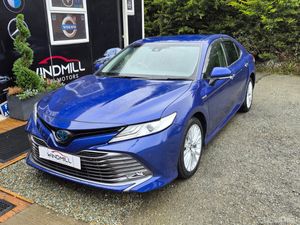 Toyota Camry Hybrid - Image 2